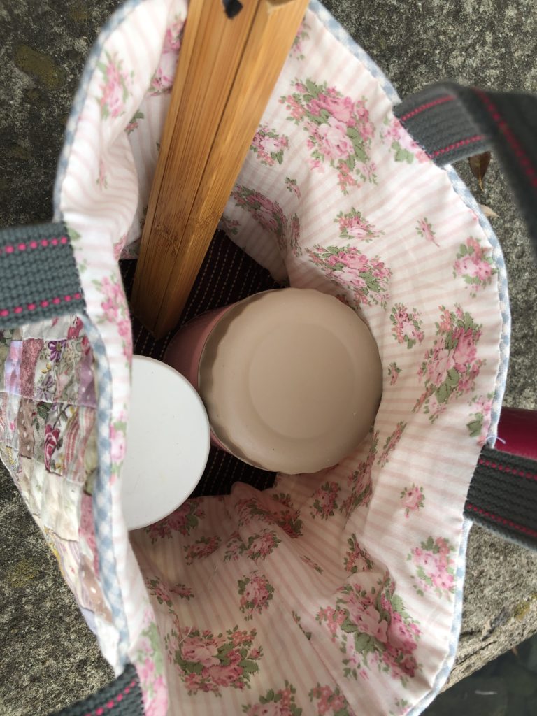 パッチワーク　四角つなぎ　トートバック　の写真